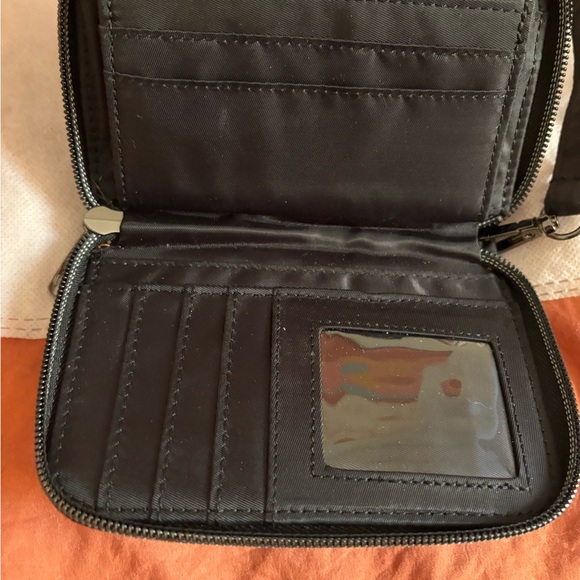 Lug Quilted Black Wallet Rodeo, great condition. Never used, needed a larger one - Picture 2 of 5